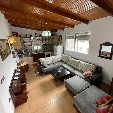 Johnny Apartment